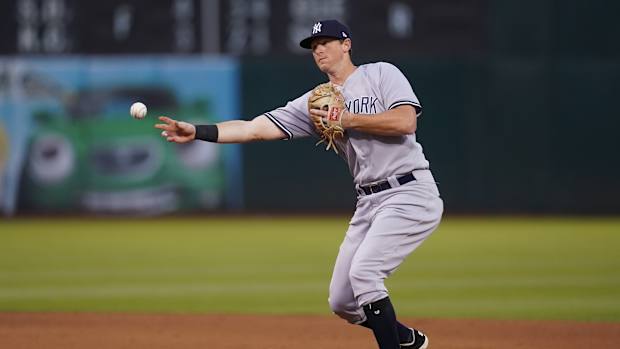 New York Yankees 2B DJ LeMahieu makes throw from second base